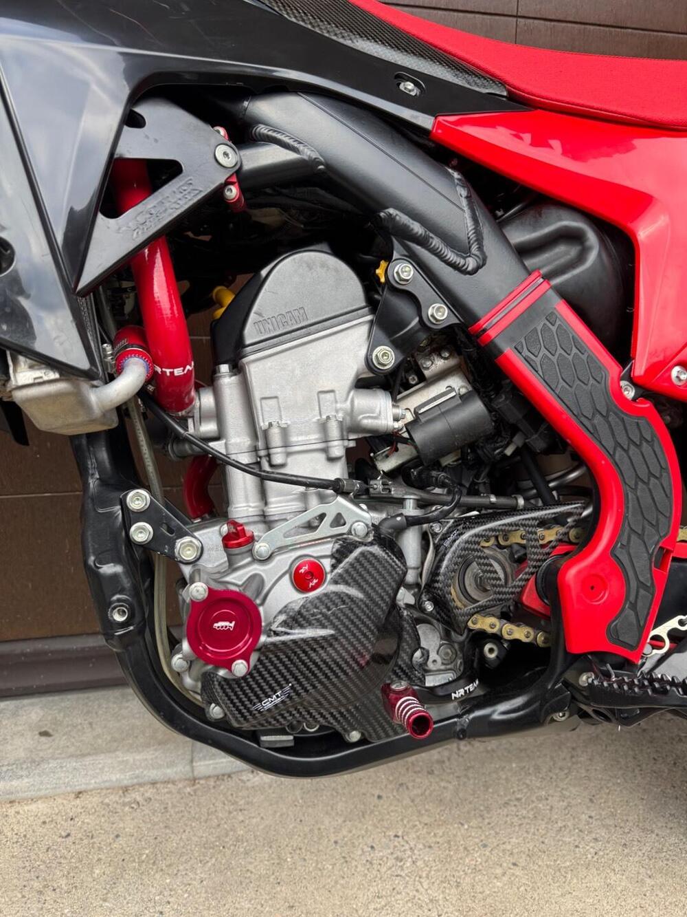 Honda CRF 250R (2014) (4)