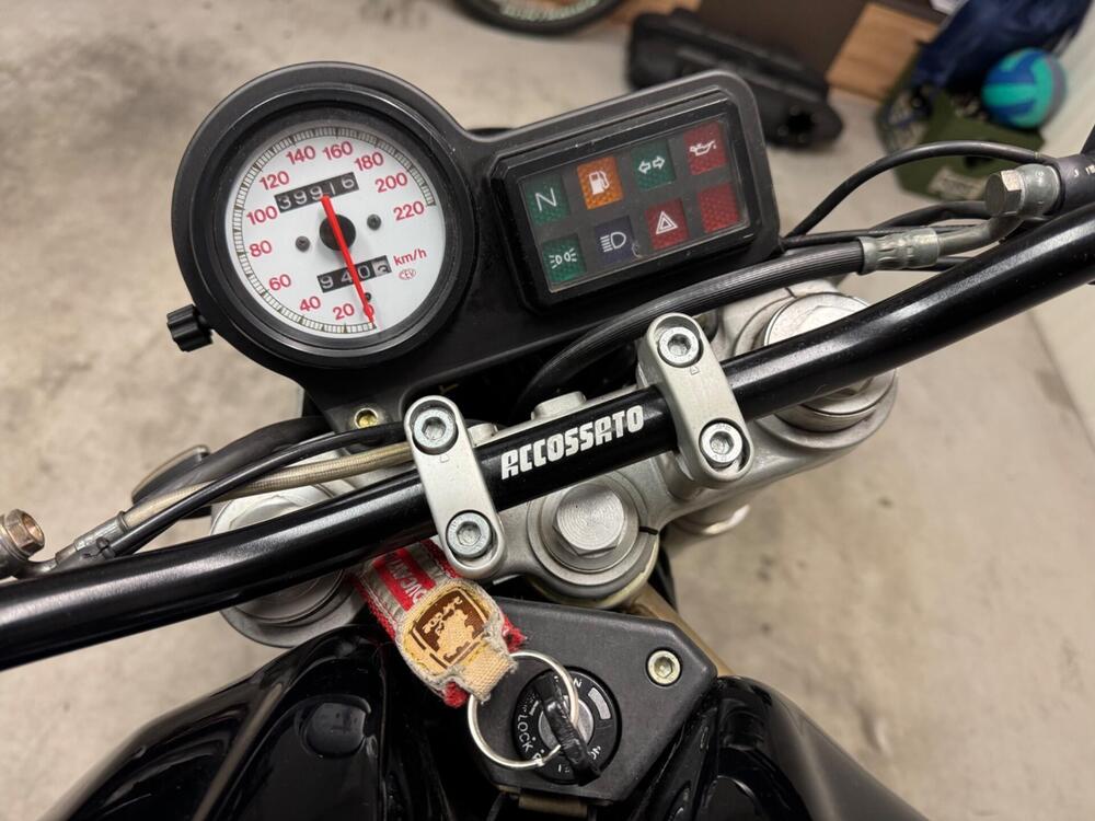 Ducati Monster 600 City Dark (1998 - 02) (8)