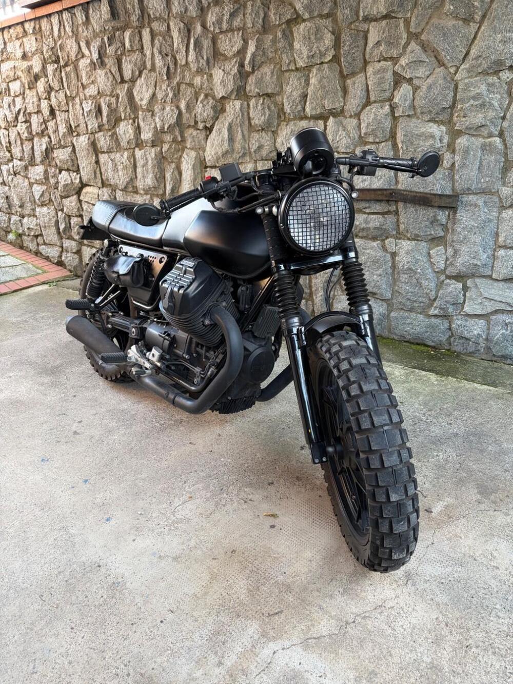 Moto Guzzi V7 III Stone (2017 - 20)