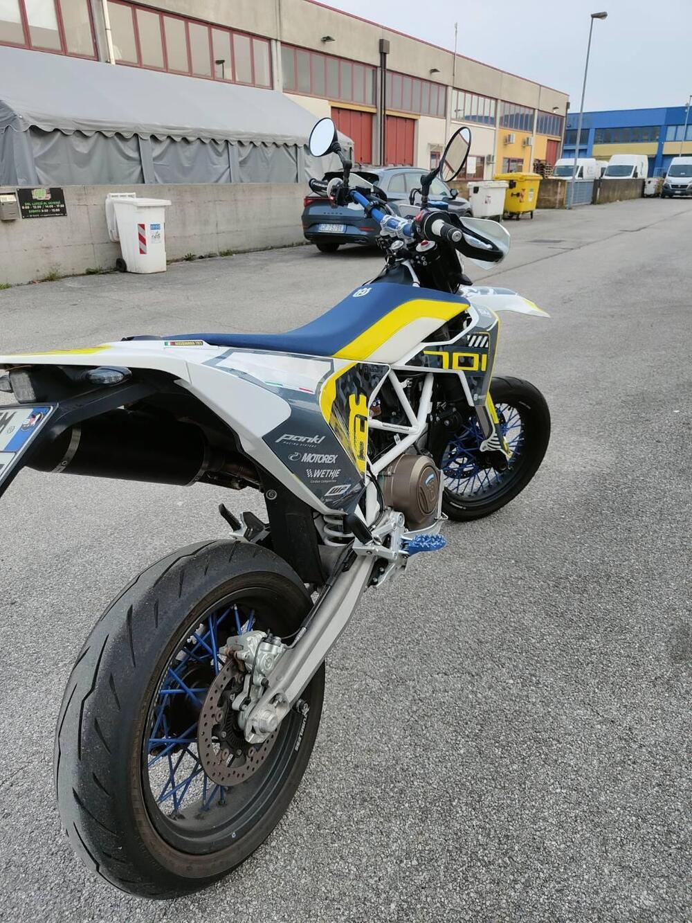 Husqvarna 701 Supermoto (2017 - 19) (5)