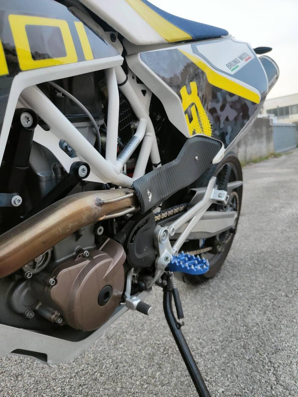 Husqvarna 701 Supermoto (2017 - 19) (8)
