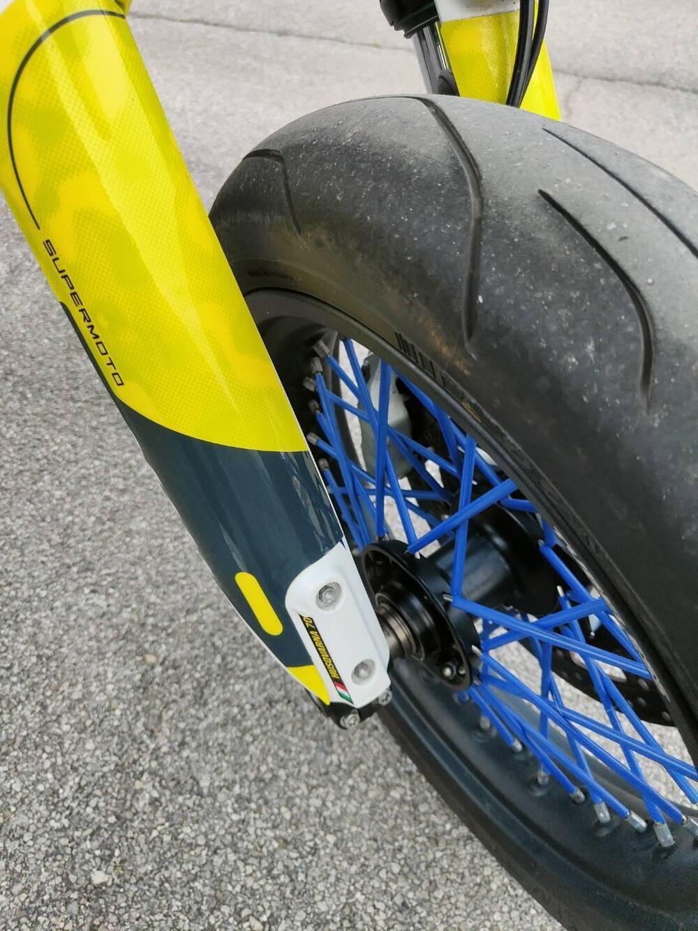 Husqvarna 701 Supermoto (2017 - 19) (10)