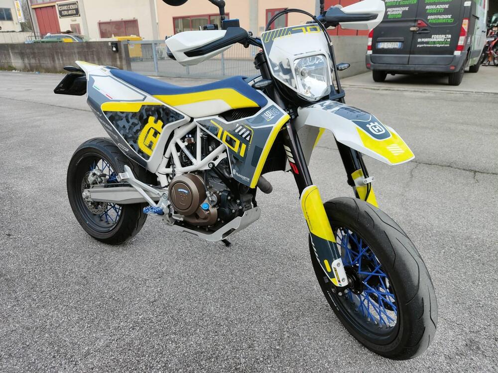 Husqvarna 701 Supermoto (2017 - 19) (17)