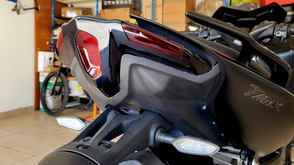 Yamaha T-Max 560 Tech Max (2020) (12)