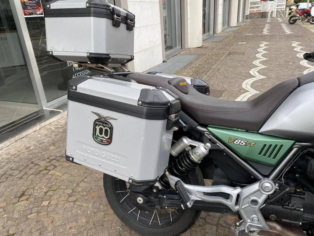 Moto Guzzi V85 TT Centenario (2021 - 22) (8)