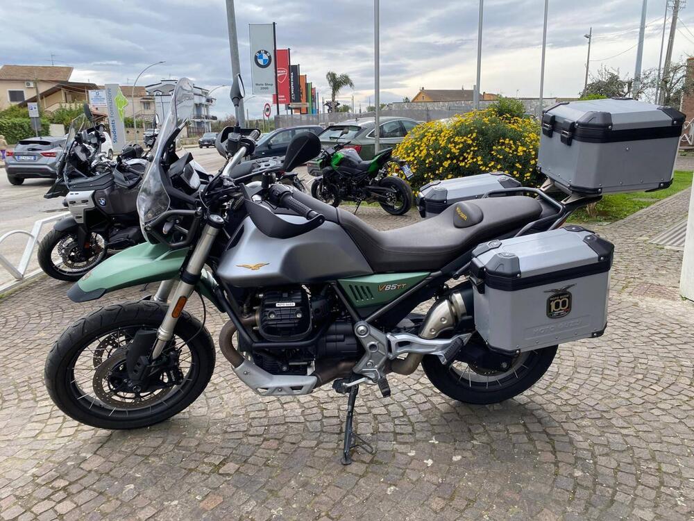 Moto Guzzi V85 TT Centenario (2021 - 22) (2)