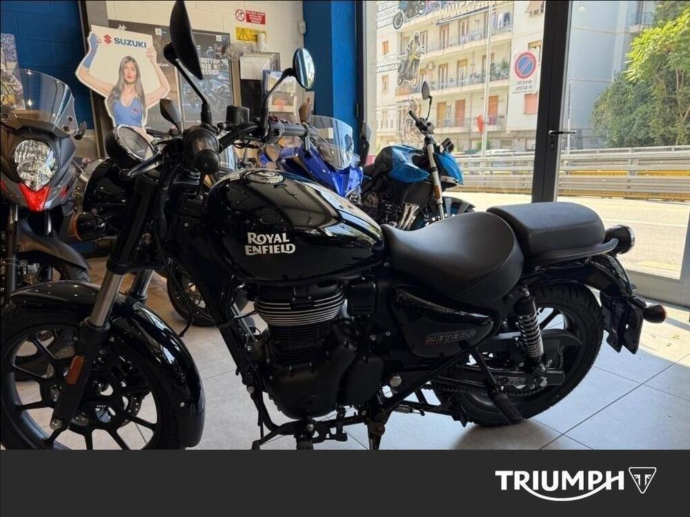 Royal Enfield Meteor 350 (2021 - 26) (3)