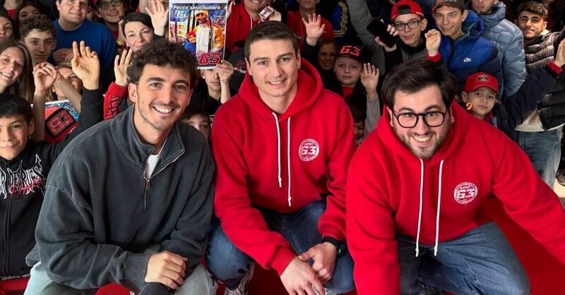 MotoGP 2026. Pecco Bagnaia a Chivasso insieme ai suoi fan: &ldquo;Con Marc Marquez mi sono trovato subito molto bene. Kimi Antonelli &egrave; fighissimo&rdquo;