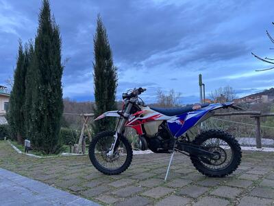 KTM 300 EXC E TPI (2020) usata