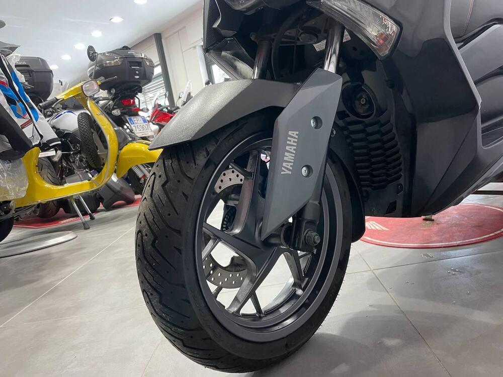 Yamaha X-Max 300 Tech Max (2021 - 24) (12)