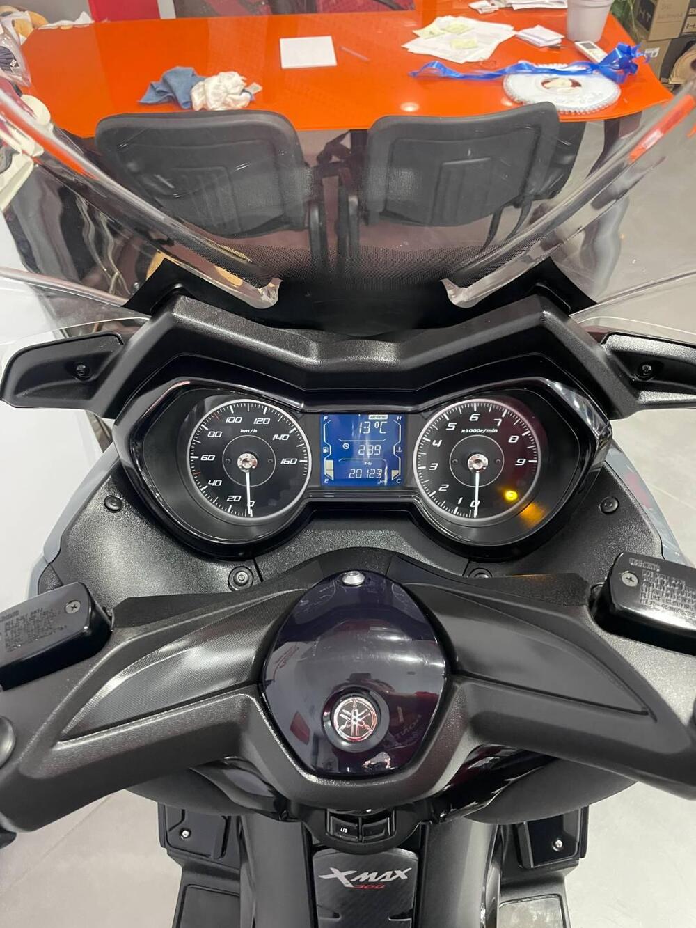 Yamaha X-Max 300 Tech Max (2021 - 24) (14)