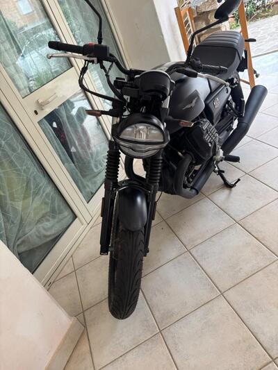 Moto Guzzi V7 850 Stone Special Abs (2021) usata