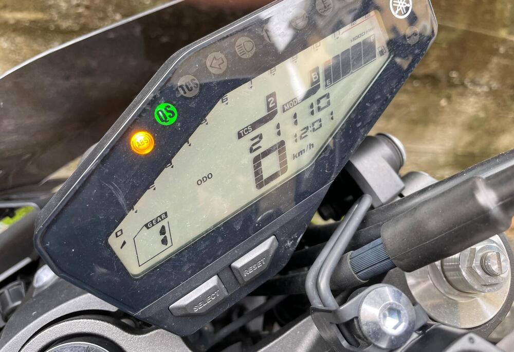 Yamaha MT-09 (2017 - 20) (6)