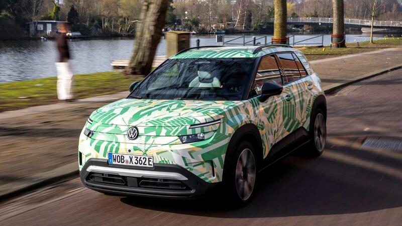 Volkswagen ID. Cross: il SUV elettrico compatto arriva su strada [VIDEO]