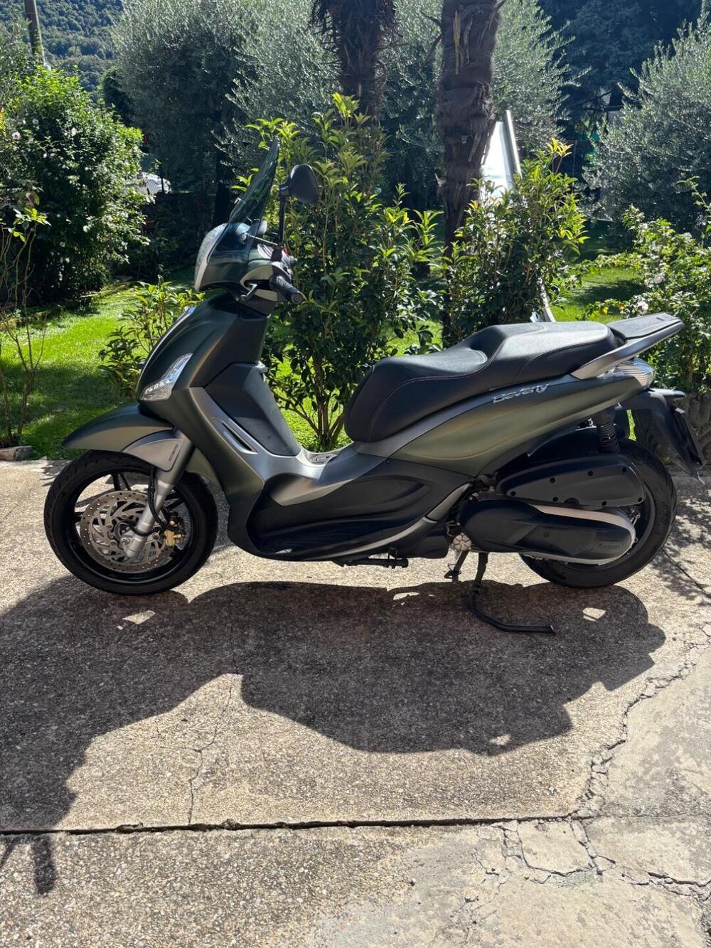 Piaggio Beverly 350 SportTouring ie ABS (2011 - 17)