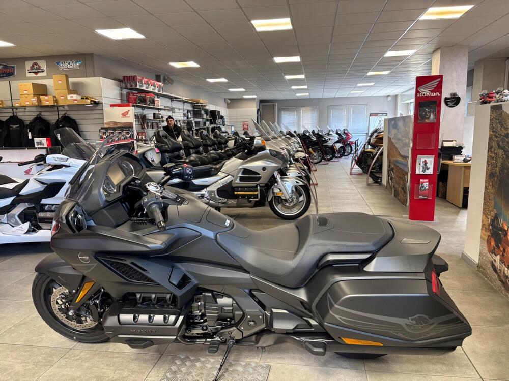 Honda GL 1800 Gold Wing 50° Anniversario (2025 - 26) (2)