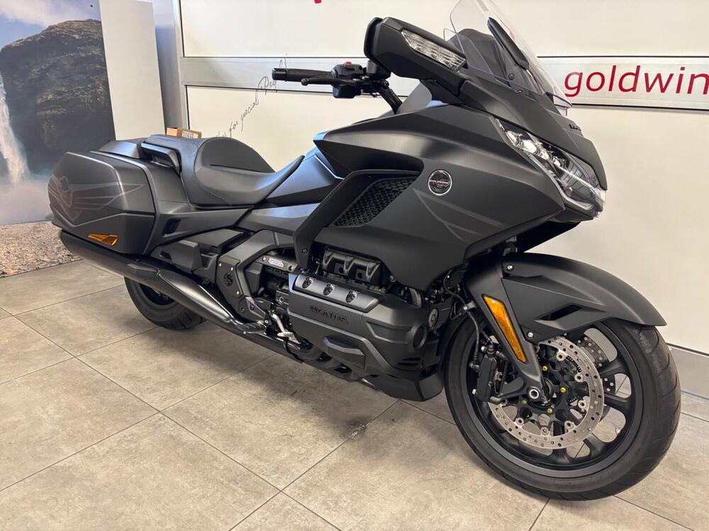 Honda GL 1800 Gold Wing 50° Anniversario (2025 - 26) (9)