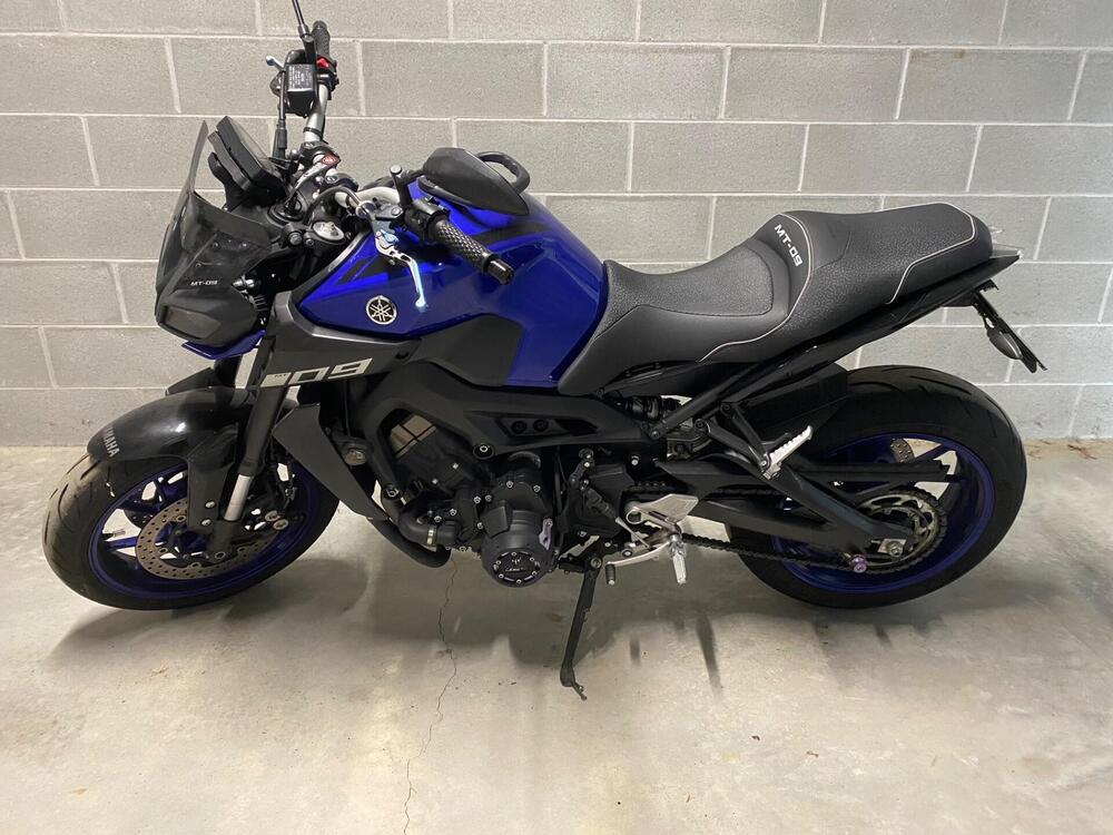 Yamaha MT-09 (2017 - 20) (4)