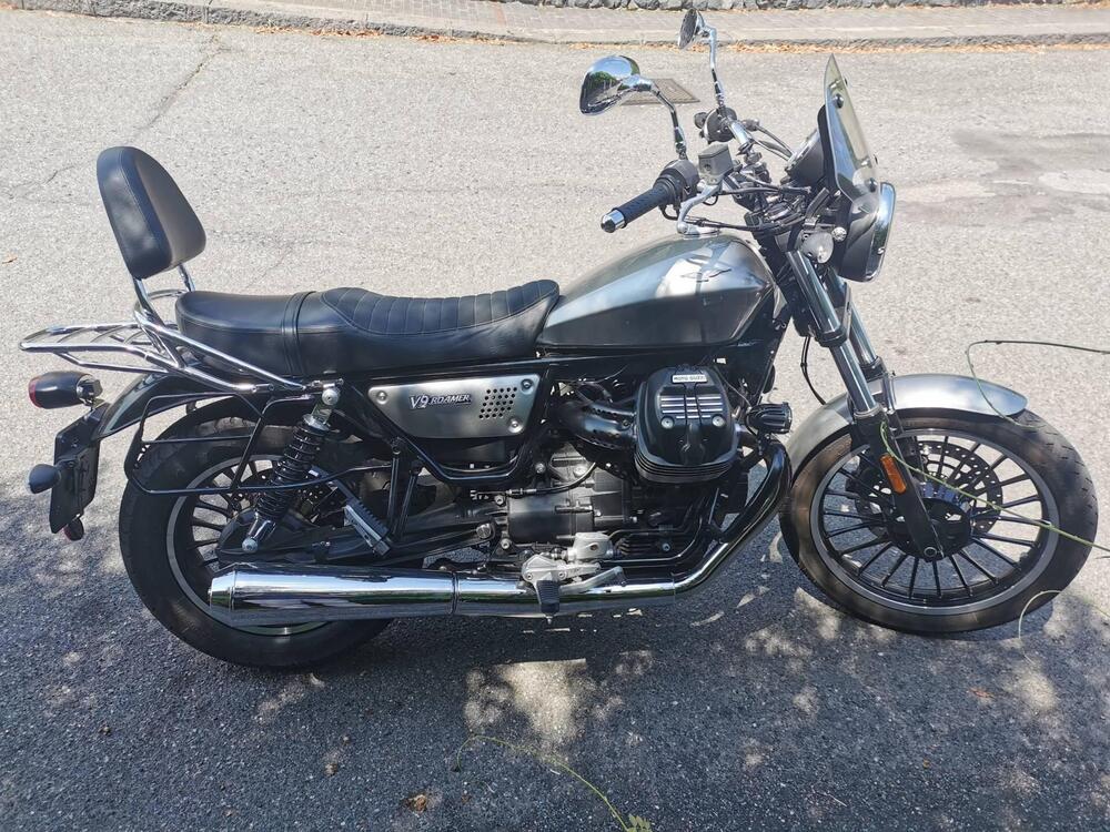 Moto Guzzi V9 Roamer (2021 - 24) (2)