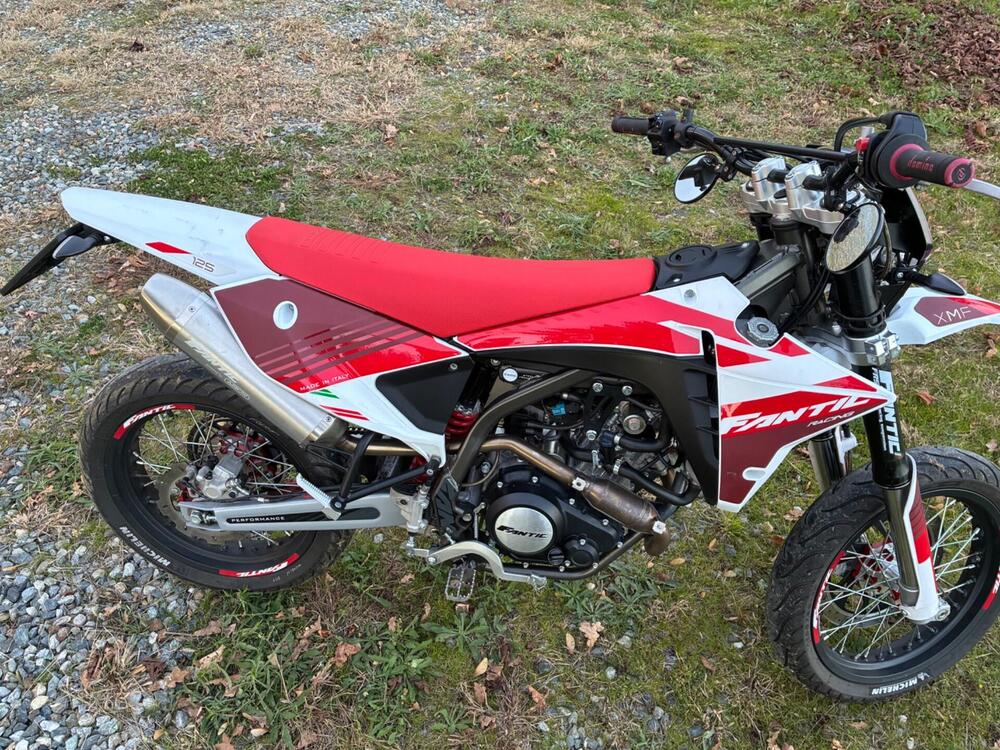 Fantic Motor XMF 125 Motard Performance 4T (2023 - 24) (3)