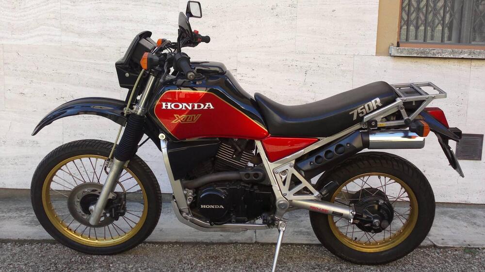 Honda XLV 750 R (3)