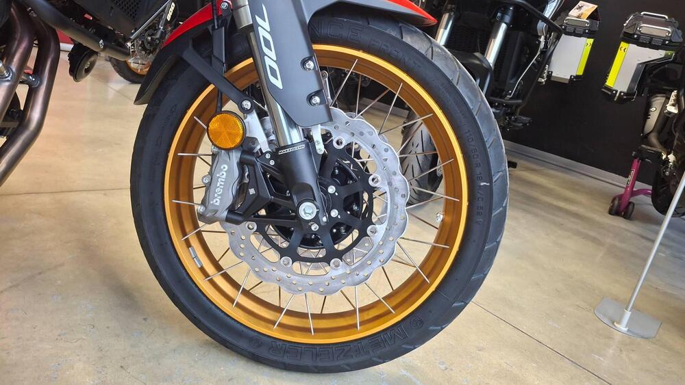 QJ Motor SRT 700 SX (2025 - 26) (8)