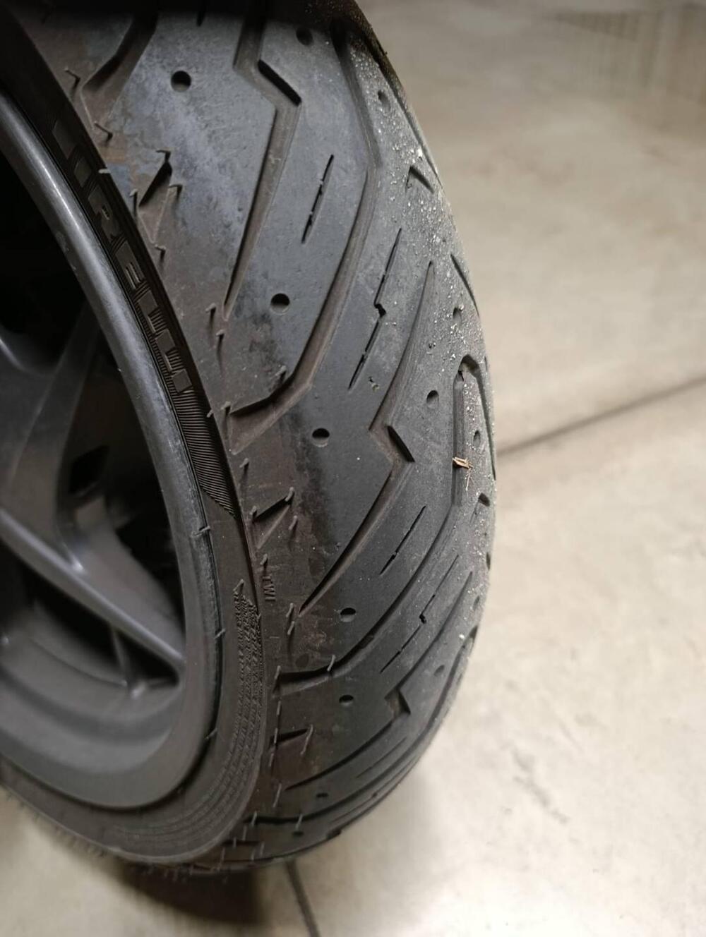 Yamaha X-Max 250 (2014 - 16) (7)