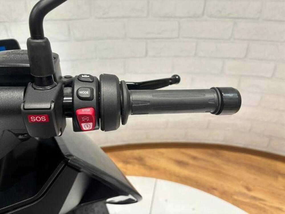 Bmw CE 04 (2021 - 25) (12)