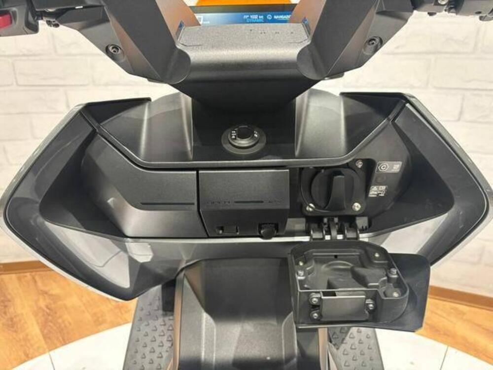 Bmw CE 04 (2021 - 25) (13)