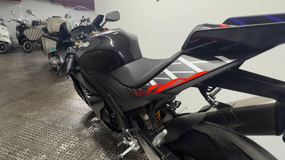 Aprilia RSV4 1100 Factory (2025 - 26) (4)