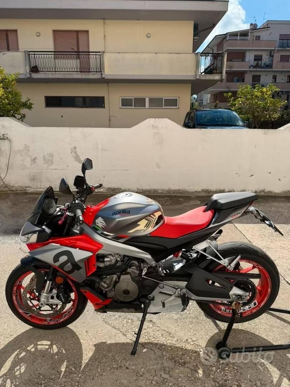 Aprilia Tuono 660 Factory (2022 - 24) (2)