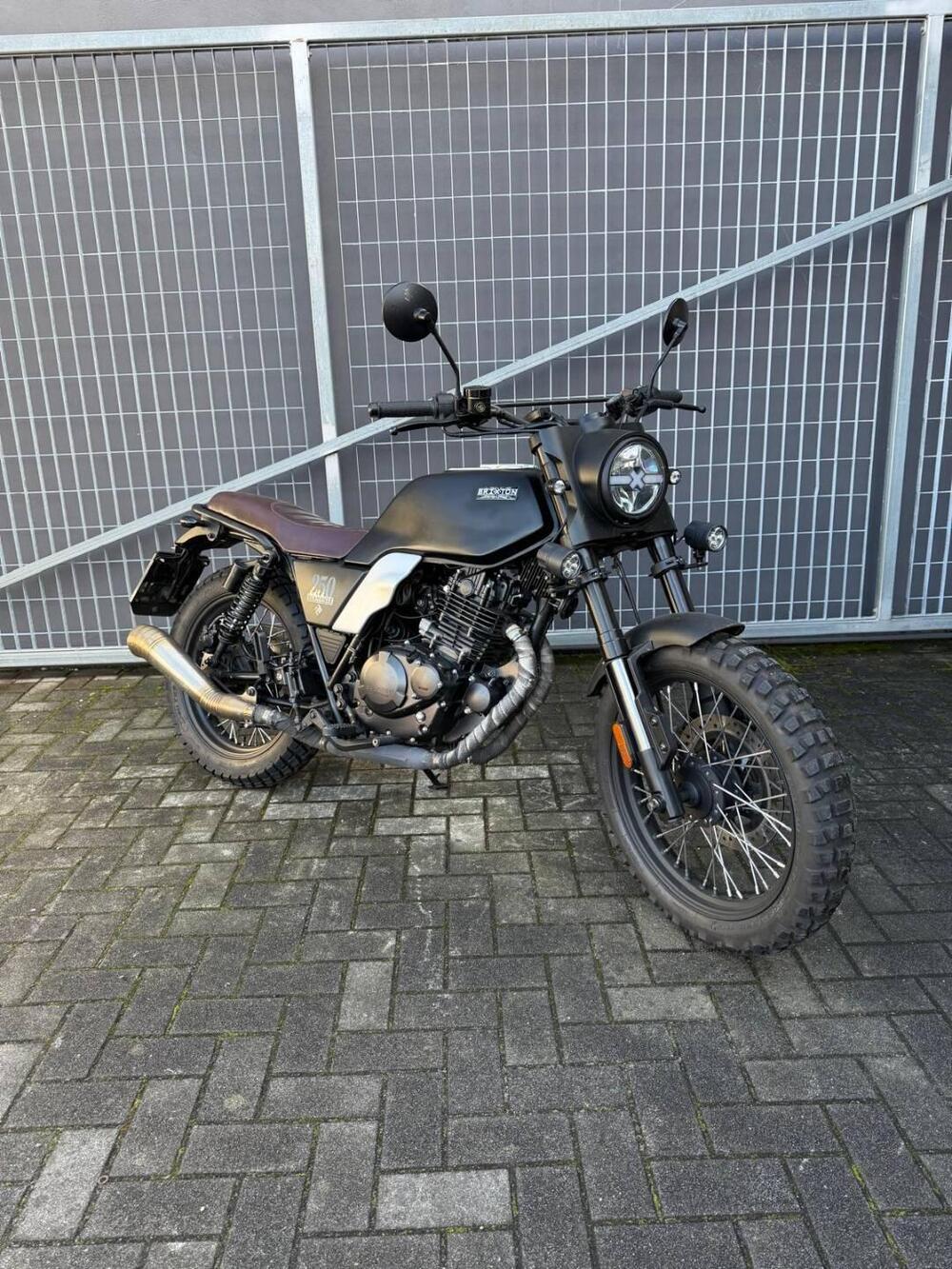 Brixton Motorcycles Glanville 250 X (2018 - 19) (2)