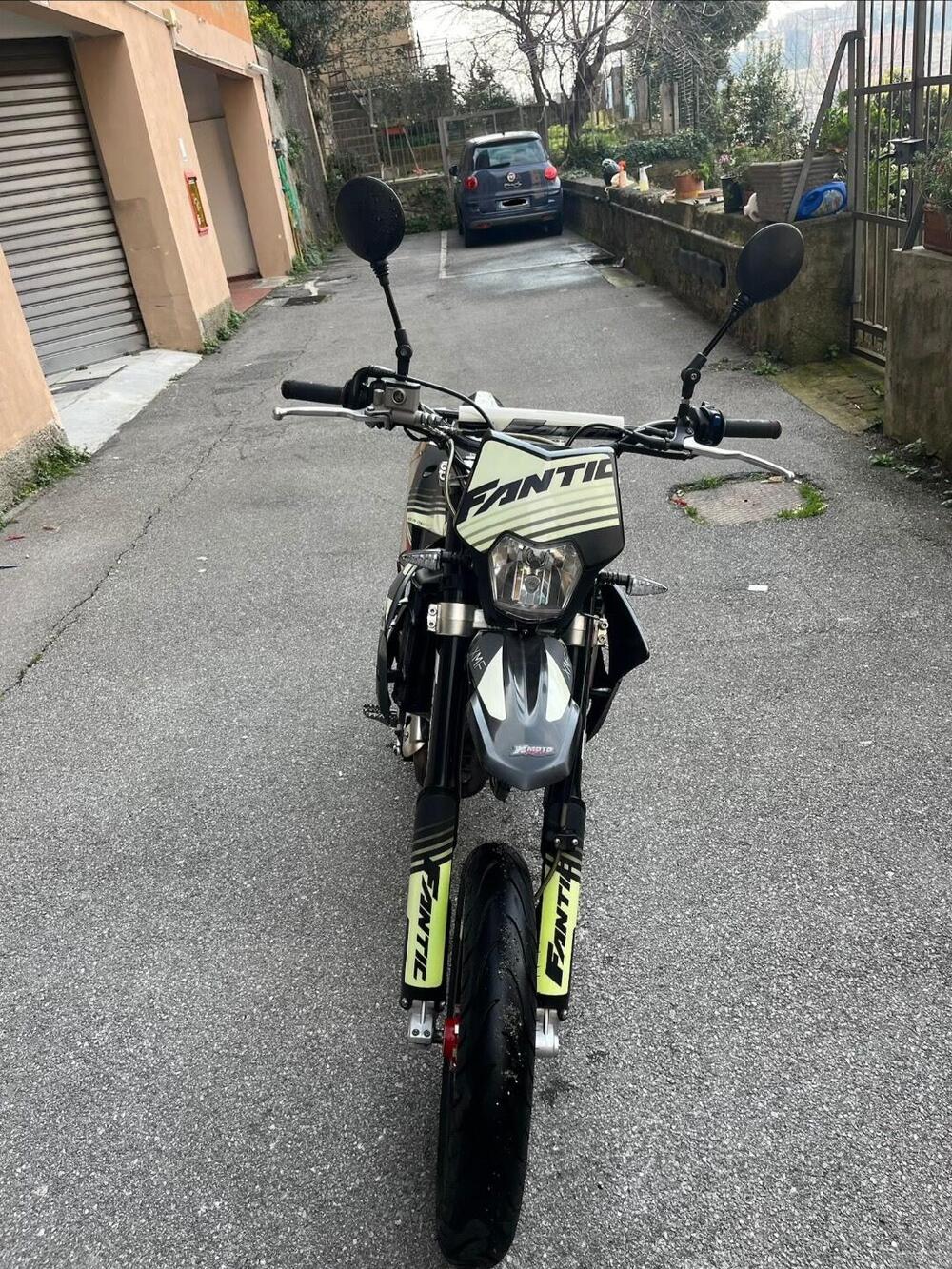 Fantic Motor XMF 125 Motard Performance 4T (2023 - 24) (5)