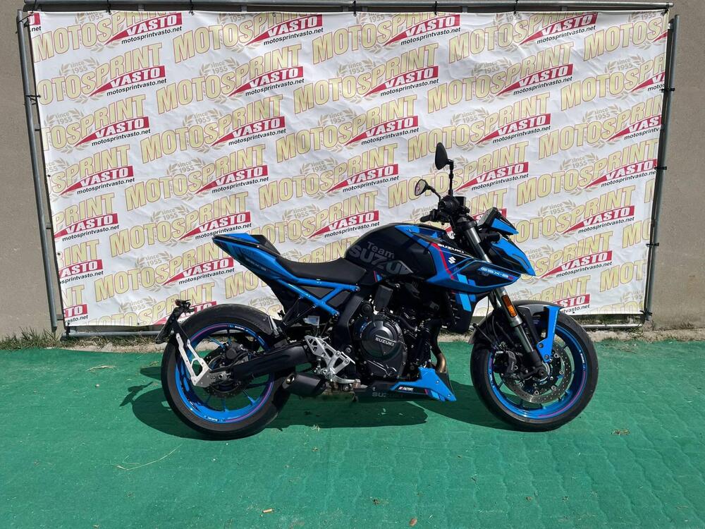 Suzuki GSX-8S Team Suzuki Edition (2024)