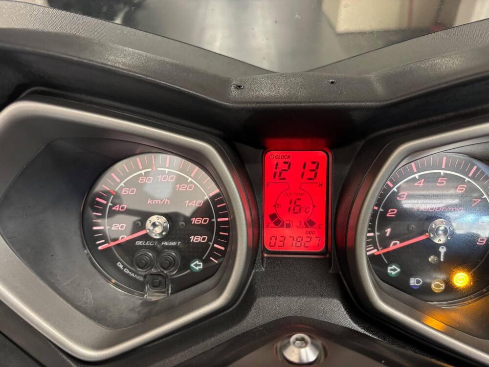 Yamaha X-Max 400 ABS (2013 - 16) (9)