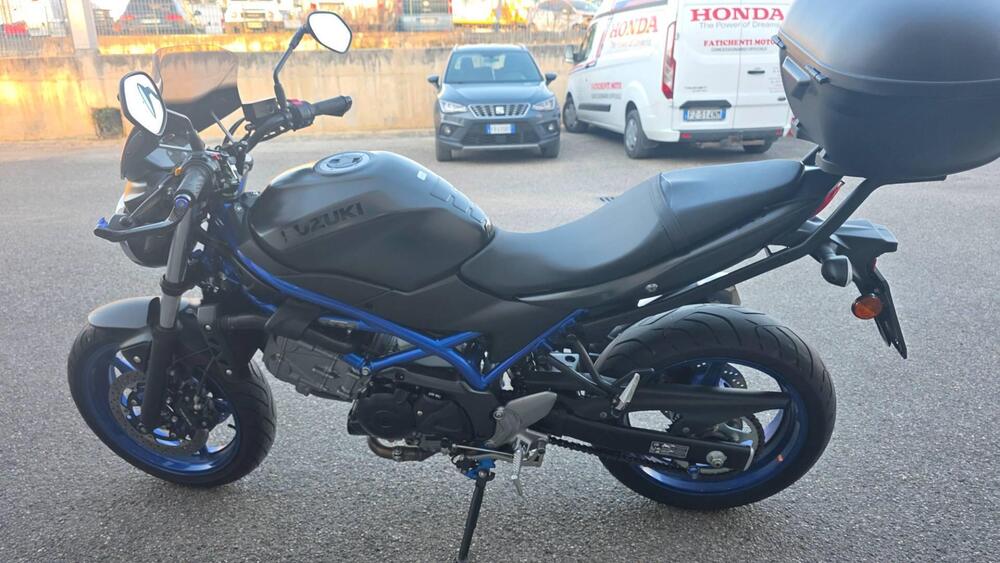 Suzuki SV650 (2021 - 24) (4)