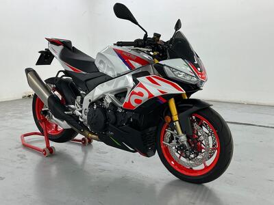 Aprilia Tuono V4 Factory Speed White (2023 - 24) usata
