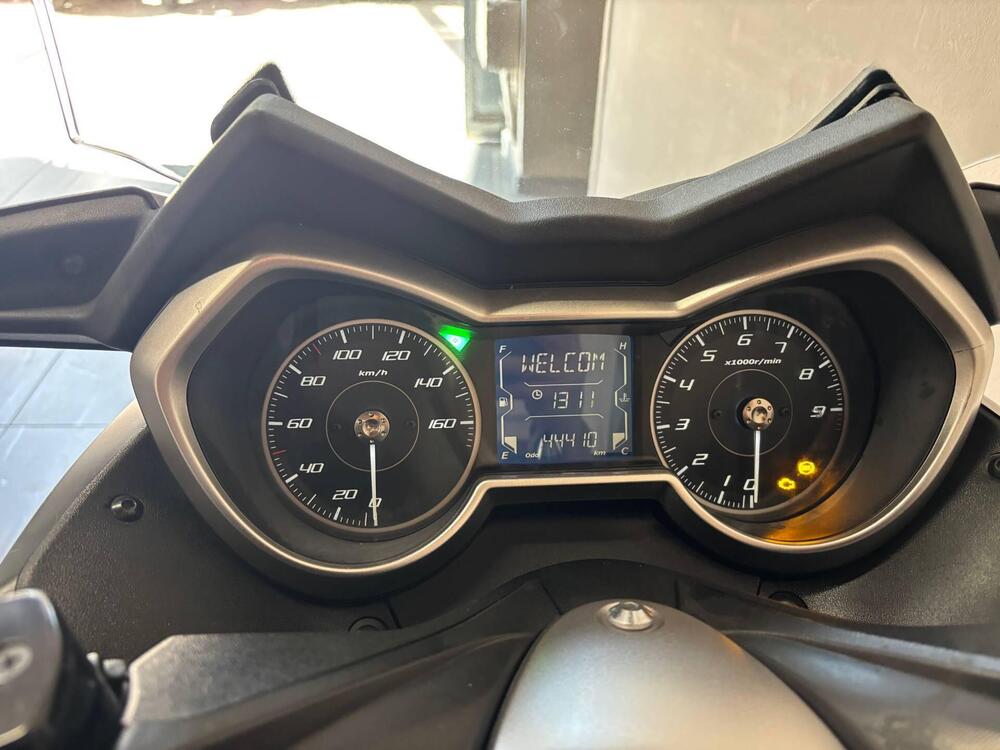 Yamaha X-Max 300 ABS (2017 - 20) (4)
