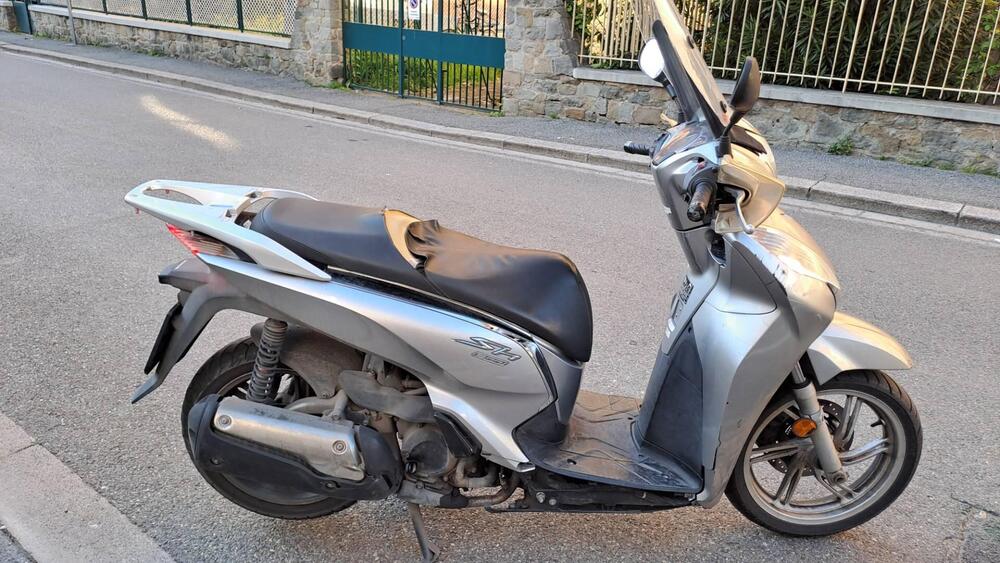 Honda SH 300 i ABS (2016 - 20) (2)