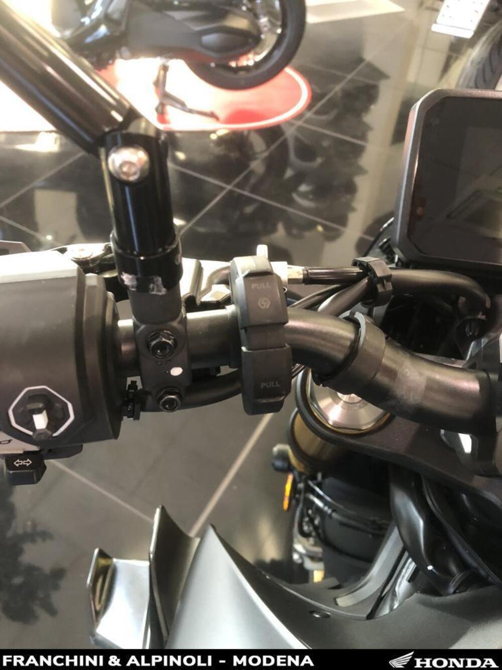 Honda CB 1000 Hornet SP (2025 - 26) (4)