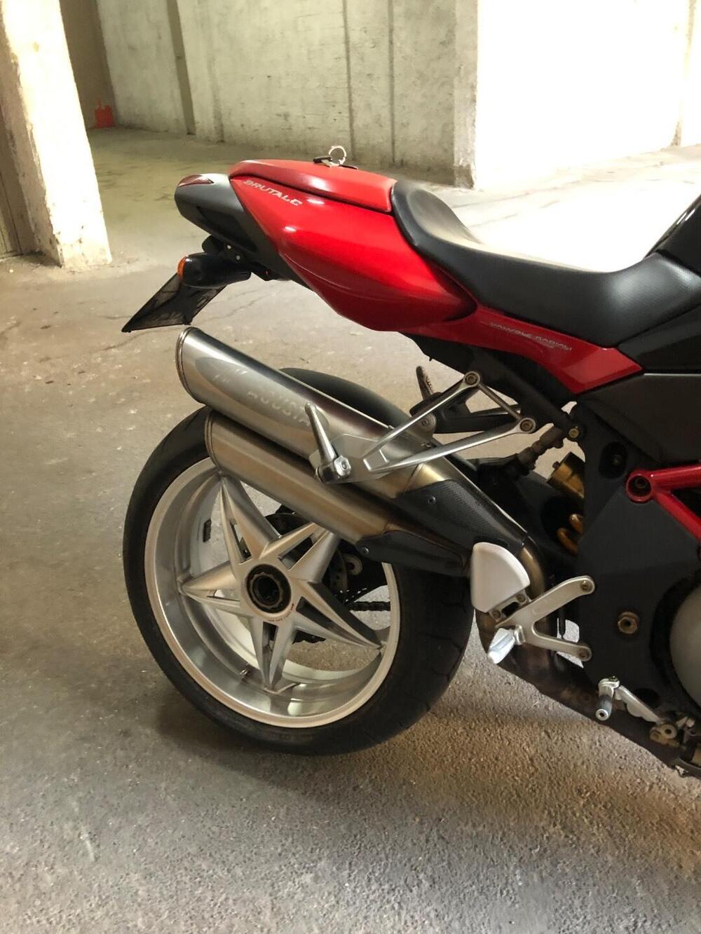 MV Agusta Brutale 750 s F4 (3)