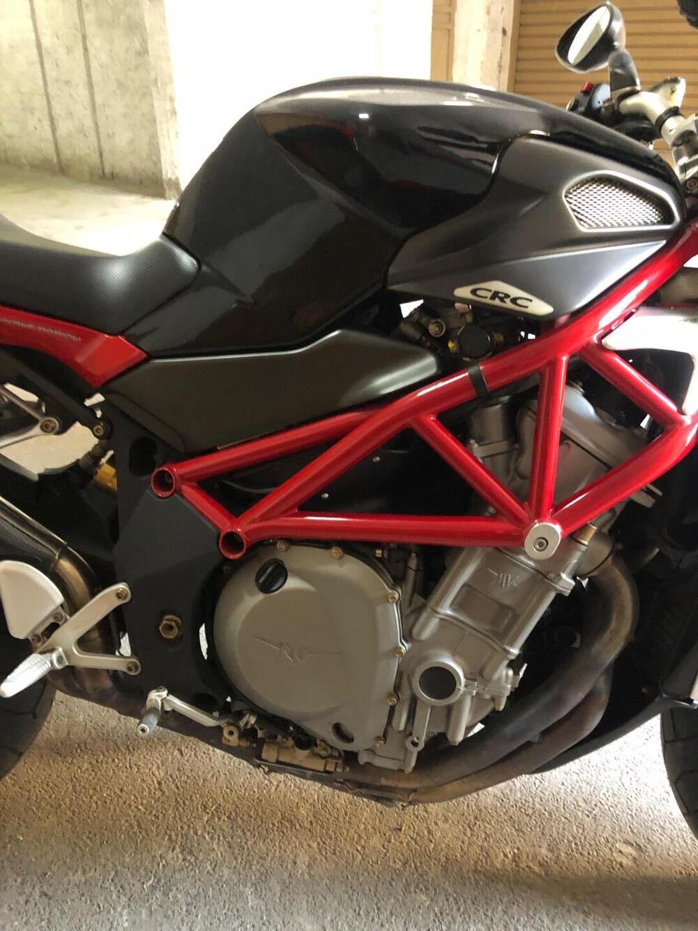 MV Agusta Brutale 750 s F4 (4)