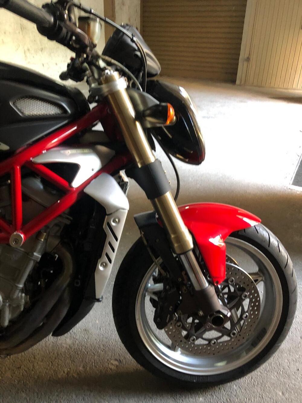 MV Agusta Brutale 750 s F4 (5)