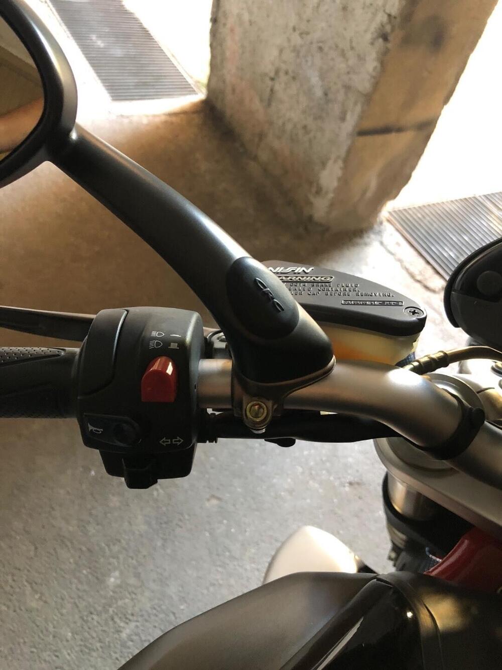 MV Agusta Brutale 750 s F4 (10)