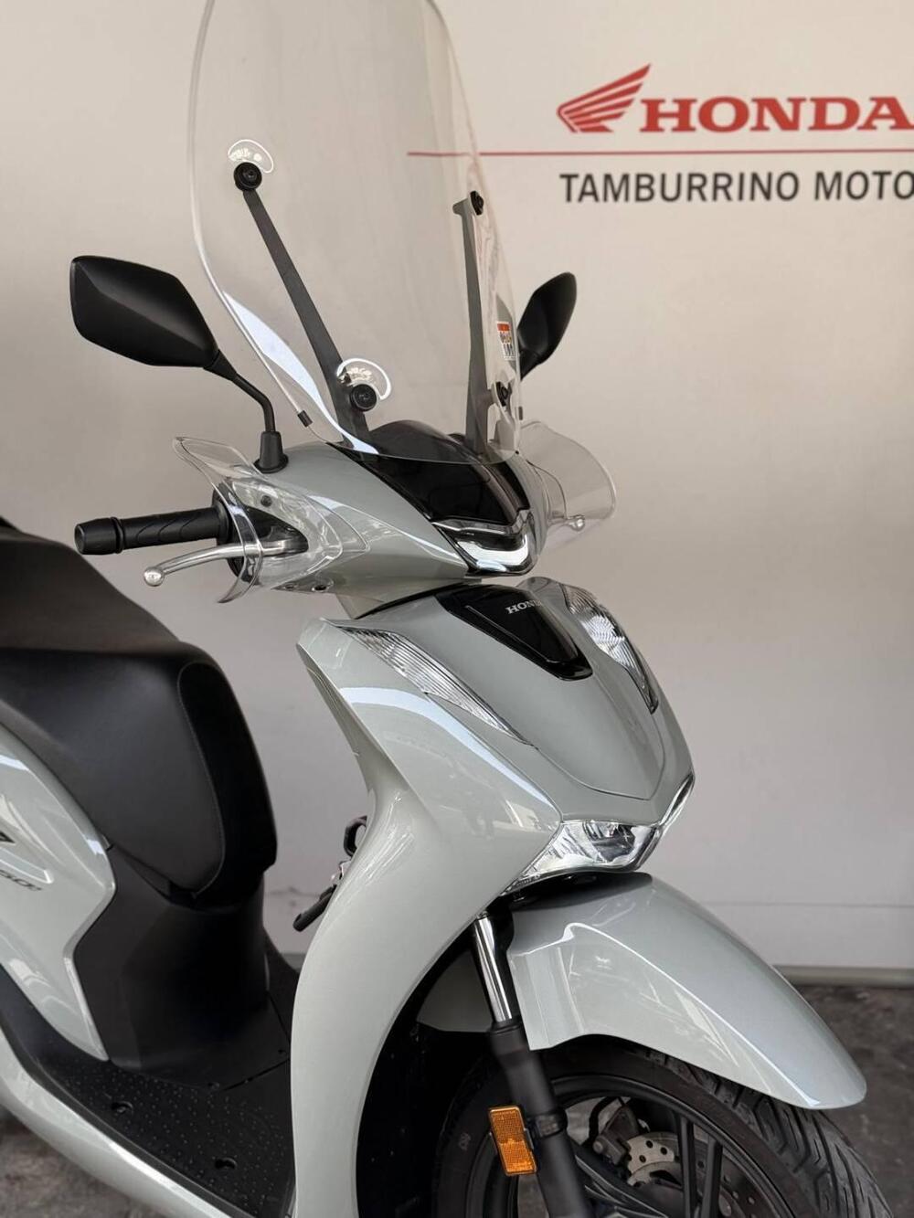 Honda SH 150i (2024 - 25) (2)