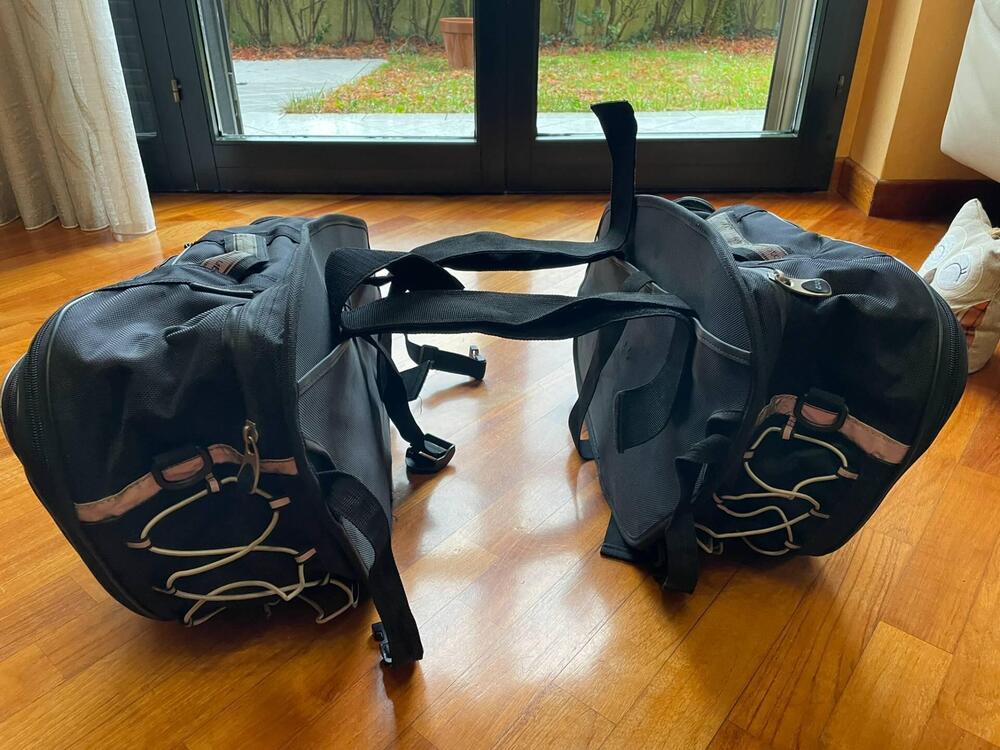 Borse GIVI morbide universali (3)