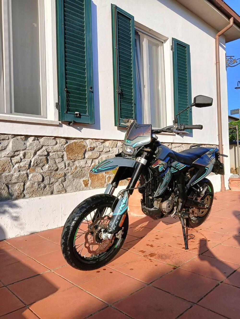 Kl KXE 125 Motard (2022 - 24) (2)