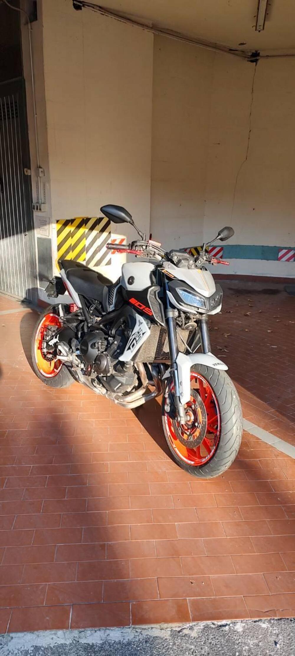 Yamaha MT-09 (2017 - 20) (5)