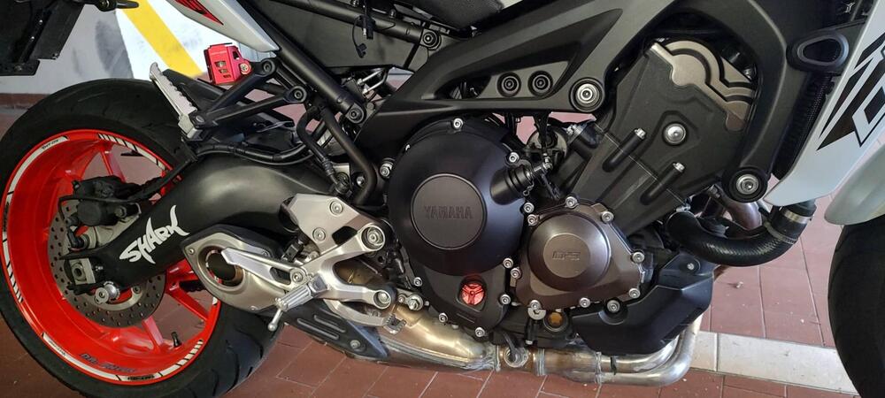 Yamaha MT-09 (2017 - 20) (12)