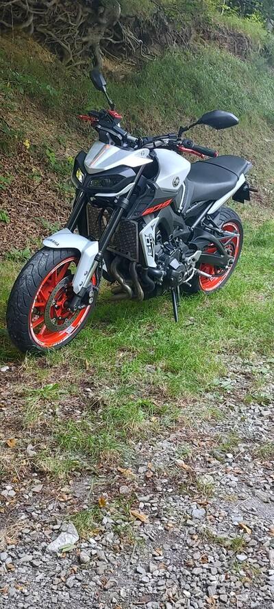 Yamaha MT-09 (2017 - 20) usata